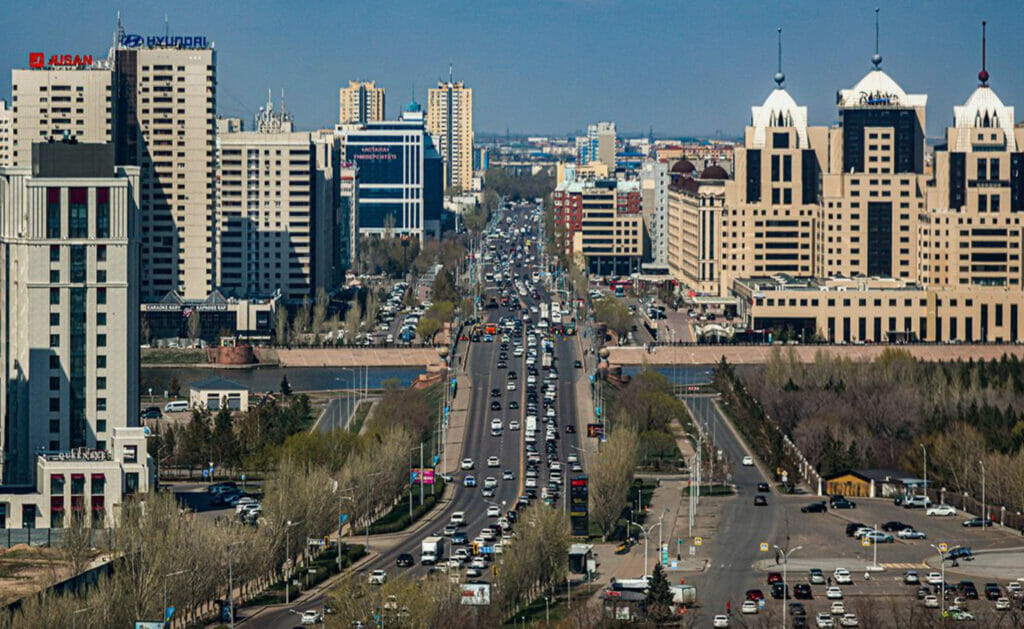 Казахстан пригласил полтысячи покинувших Россию компаний