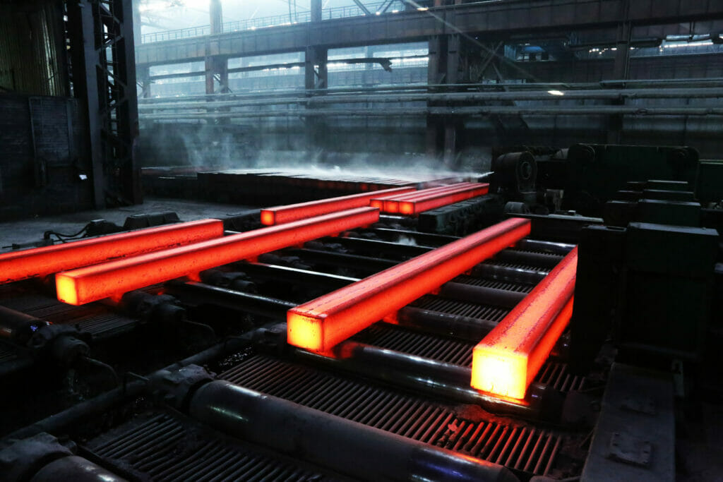 «Узметкомбинат» связал падение выручки с отключениями электричества    