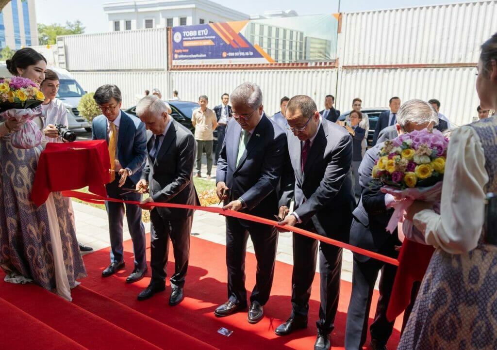 Образцовый бизнес-инкубатор открыли в Ташкенте