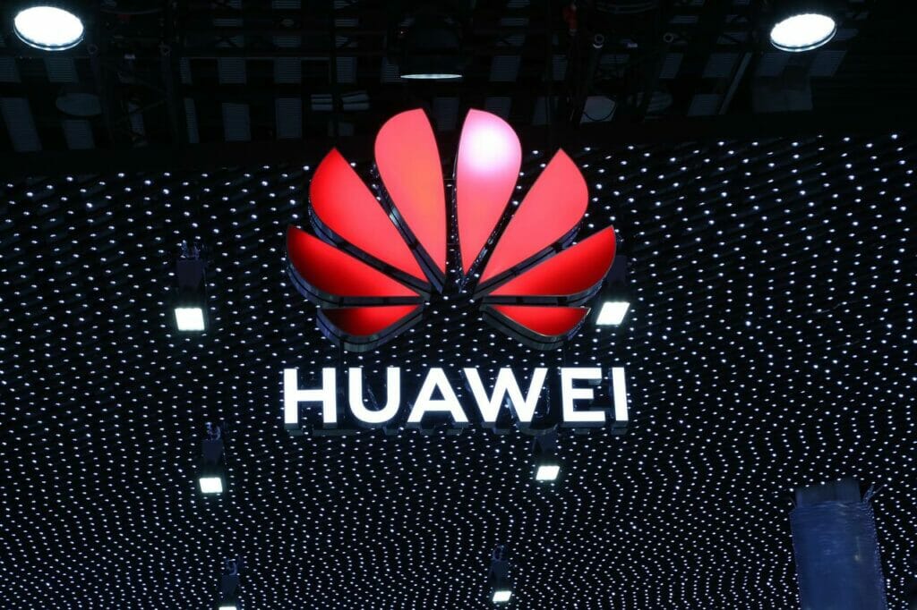 Huawei будет развивать в Узбекистане возобновляемые источники энергии