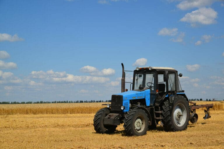 O‘zbekistonlik traktor va yuklovchi mashina haydovchilari Bolgariyaga ishga taklif qilinmoqda