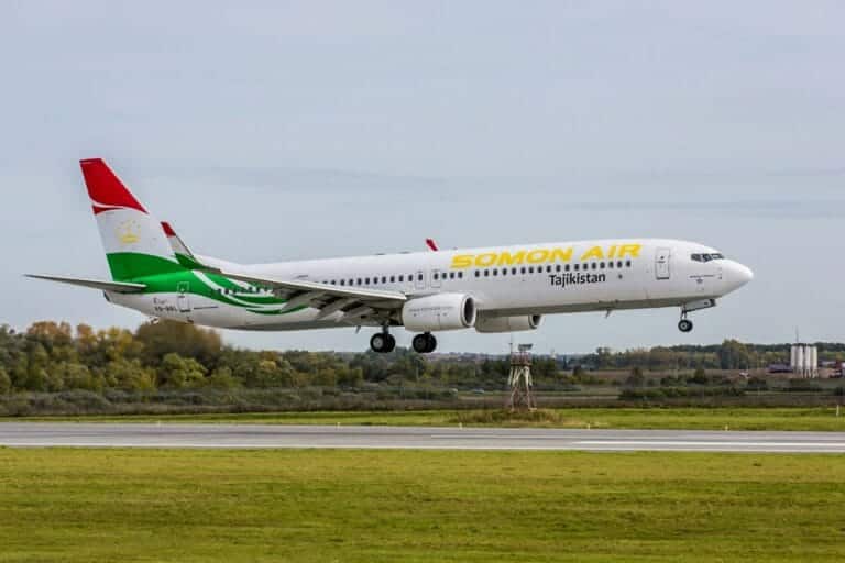 начальник аэропорта душанбе. директор аэропорта душанбе. начальник аэропорта душанбе. исматулло абдуллозода директор аэропорт душанбе. таджикские таможенники в аэропорту.