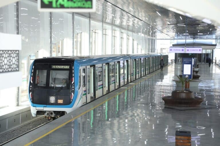 Метрополитен Ташкента опроверг сообщения о пробках