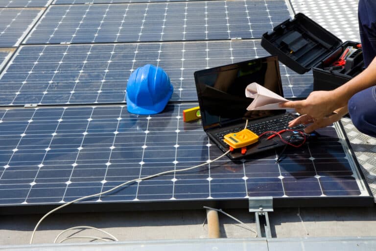 O‘zbekistonda quyosh va shamol elektr stansiyalari yetti mlrd kVt·soat elektr ishlab chiqardi