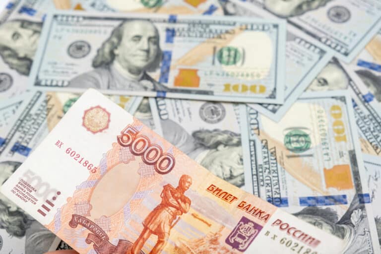 Helping Hands: How Uzbek Migrants Support their Country Economically