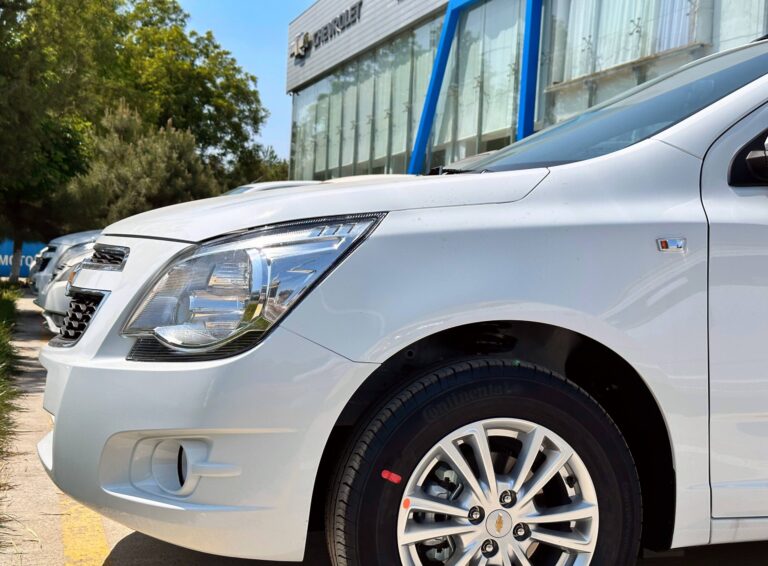 Chevrolet Cobalt снова стал самым продаваемым автомобилем в Казахстане