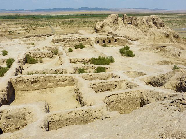 В Узбекистане повредили более десяти памятников археологии