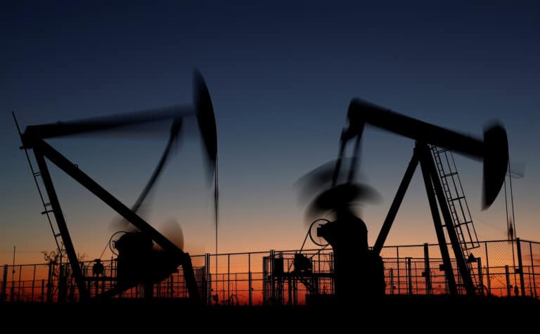 Ситуация на рынках: цены на нефть падают