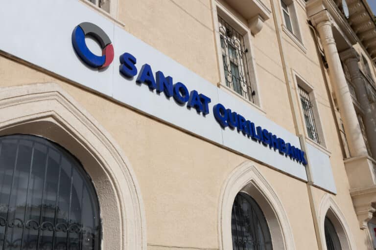 Fitch: SQB xususiylashtirilishi UzNIF IPO’sidan keyin 2026-yilda amalga oshishi mumkin