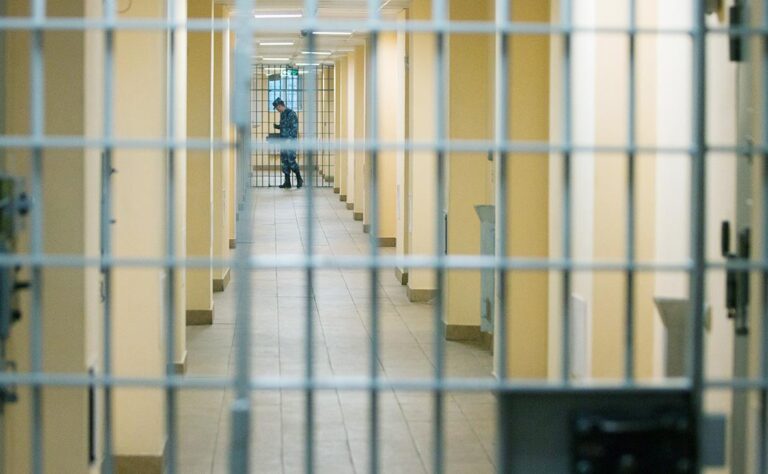 Осужденным сократят срок наказания за чтение книг