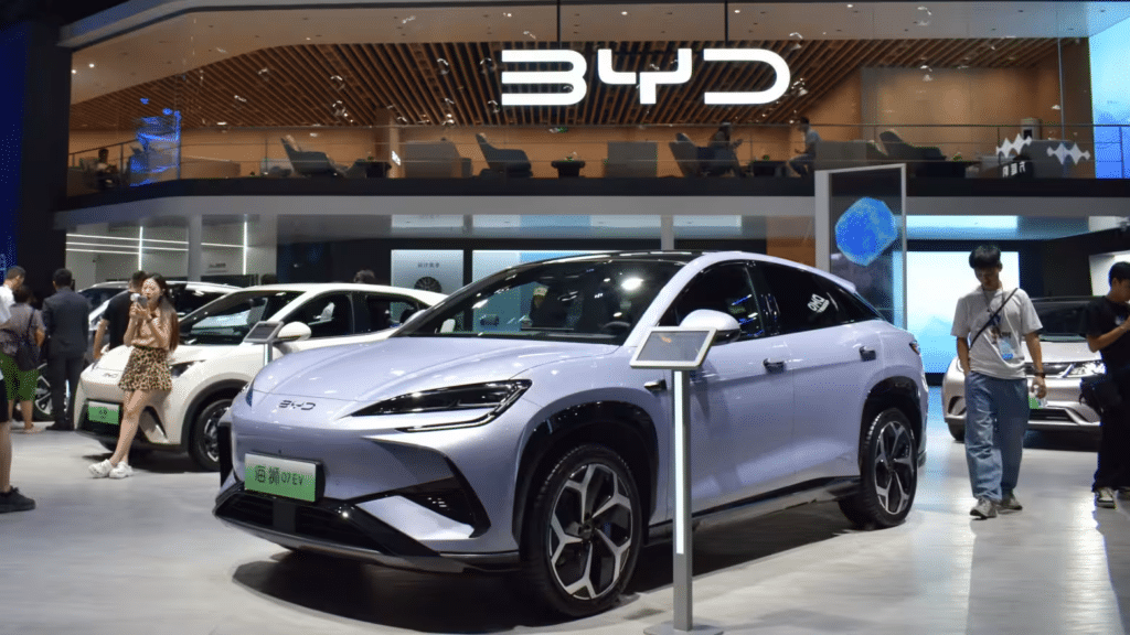 Автомобиль BYD на выставке