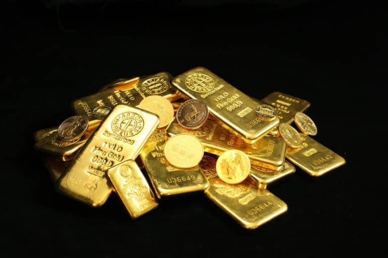 Oltin narxi 3,9 ming dollardan oshdi