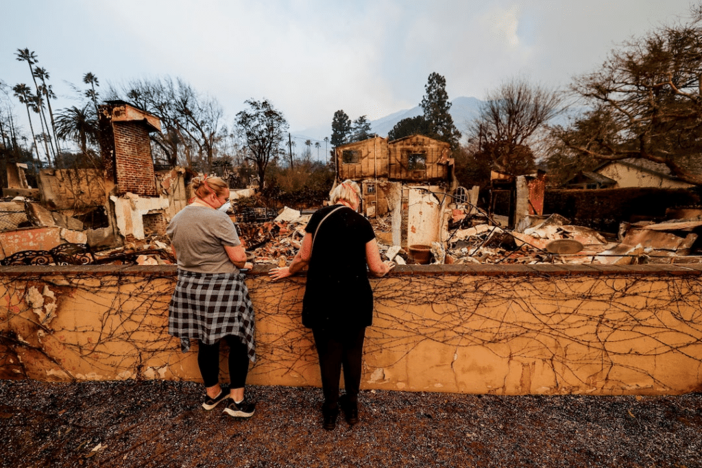 Ущерб от пожаров в Лос-Анджелесе оценили в $150 млрд