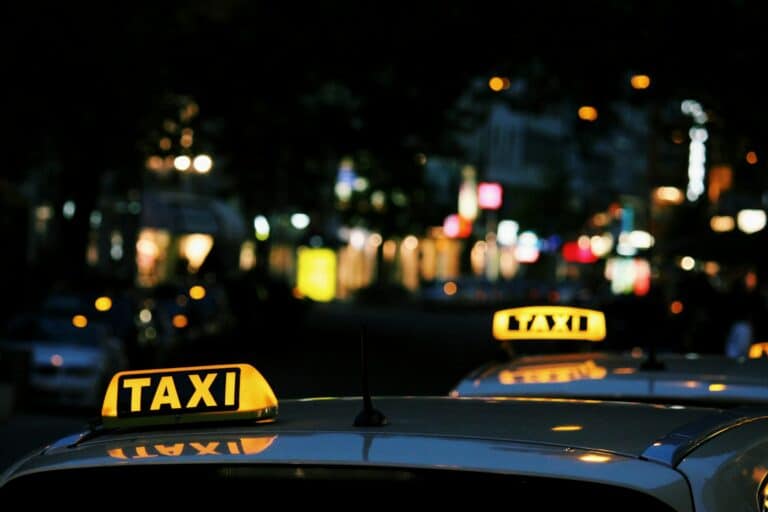 O‘zbekistonda taksichilik uchun propiska cheklovi mavjud emas – Transport vaziri