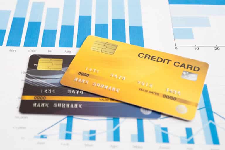 Banklarda muammoli kreditlarni kamaytirishga qaratilgan qonun ma’qullandi