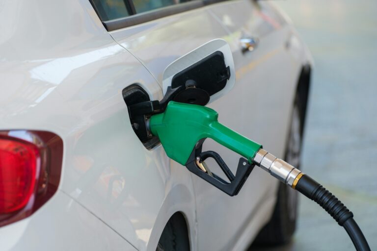 Uzbekistan Reduces Petrol and Diesel Production