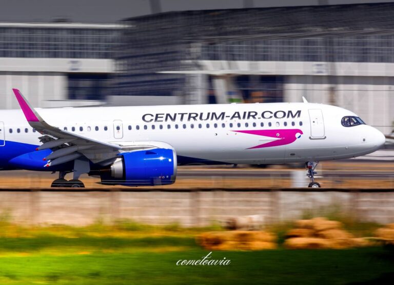 Centrum Air Flight Makes Emergency Landing Due To Oil Leak
