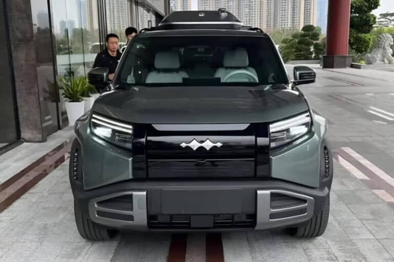 BYD oʻzining Leopard 3 elektromobilini taqdim etdi — foto