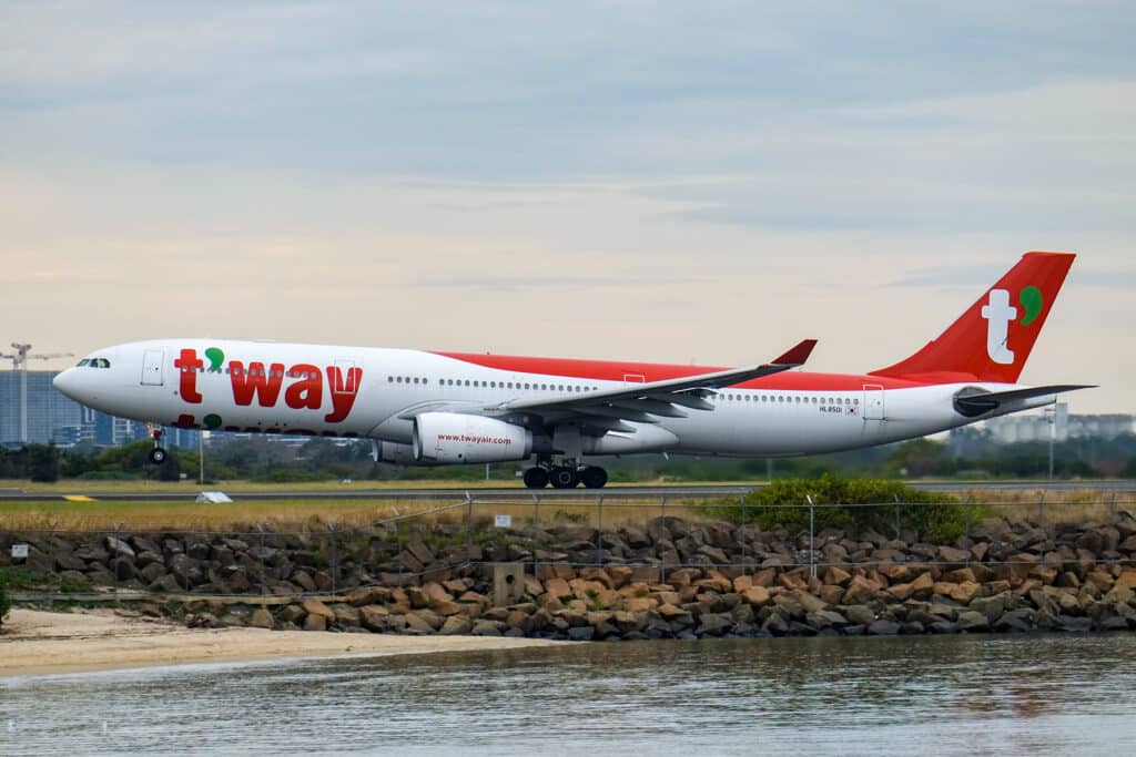 Самолет авиакомпании T'way Air