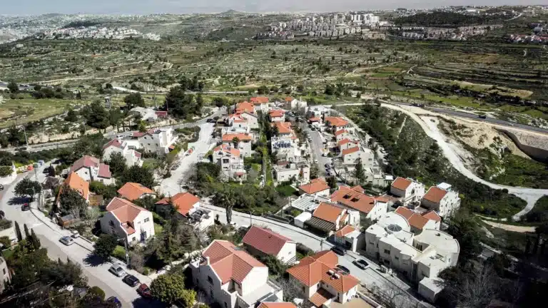 Isroil G‘arbiy Sohilda eng katta posyolka kengaytirish rejalarini tasdiqladi