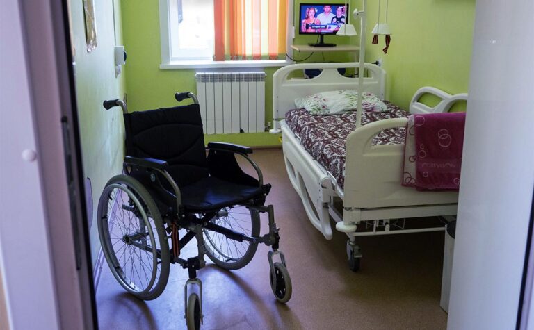 Социальные услуги для нуждающихся можно будет получить по ваучеру