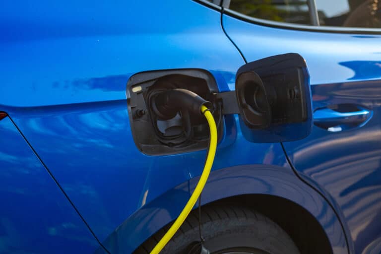 Elektromobillarni quvvatlantirish narxi qimmatladi