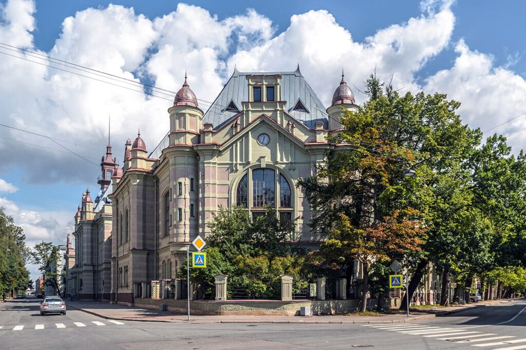 Узбекистан и Россия запускают совместную магистратуру по квантовым технологиям с «Росатомом»