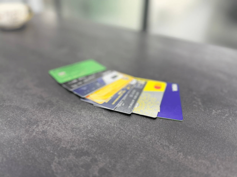 Voyaga yetmaganlar uchun bank kartasini ochishga yangi talablar joriy etiladi