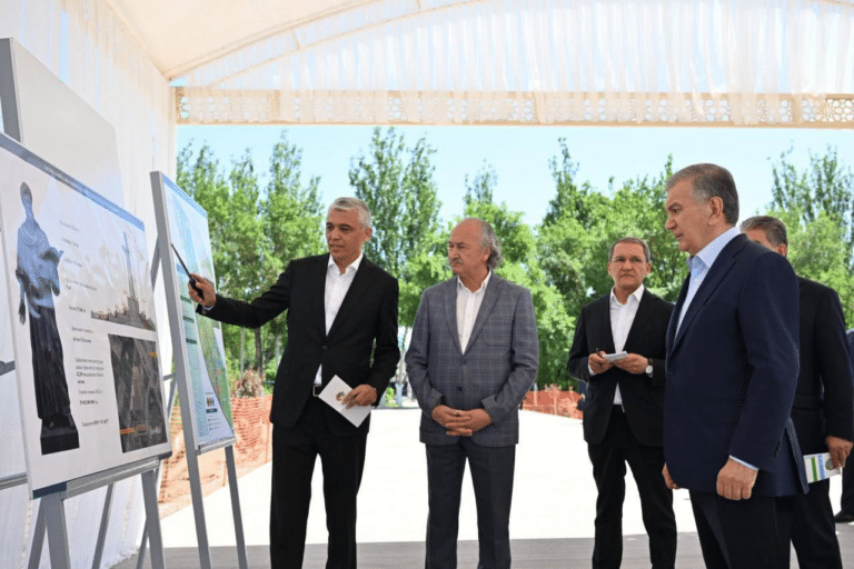 Urganchdagi Al-Xorazmiy shaharchasiga 22 metrlik Xorazmiy haykali o‘rnatiladi
