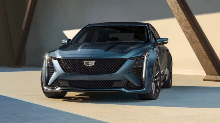 Cadillac CT5 benzinli sedanlar davrini davom ettiradi