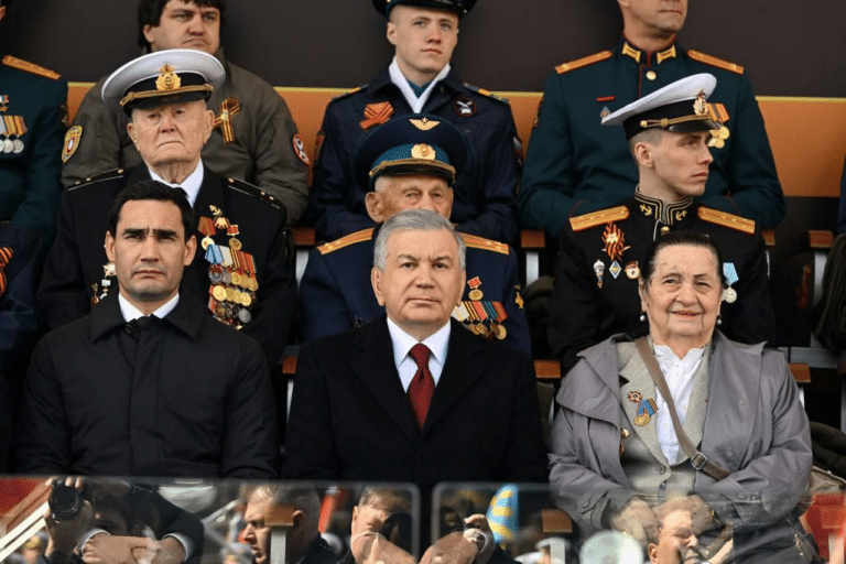 Shavkat Mirziyoyev g‘alabaning 80-yilligiga bag‘ishlangan tantanali tadbirlarda ishtirok etdi