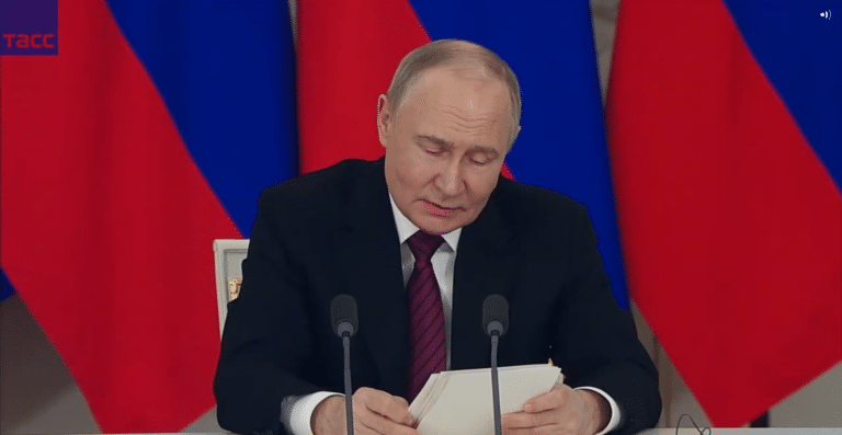 Путин предложил Украине начать прямые переговоры в Стамбуле