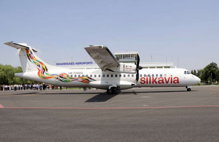 Shahrisabz aeroporti ilk bor ATR-72 samolyotini qabul qildi