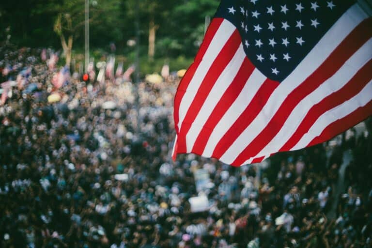 США планируют снизить пошлины на китайские товары до 54%