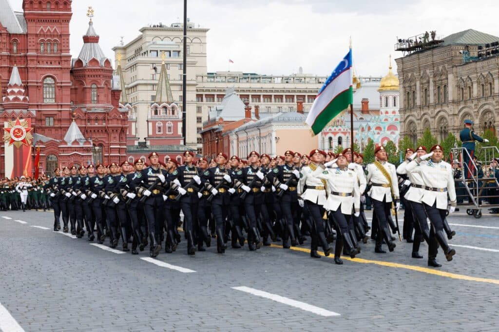 Uzbekistan’s Troops March on Red Square at Victory Day Parade – Photos