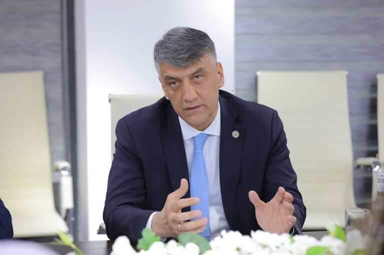 Alisher Qodirov: sovet davriga sog‘inchni singdirilishi milliy tahdid sifatida baholanishi zarur