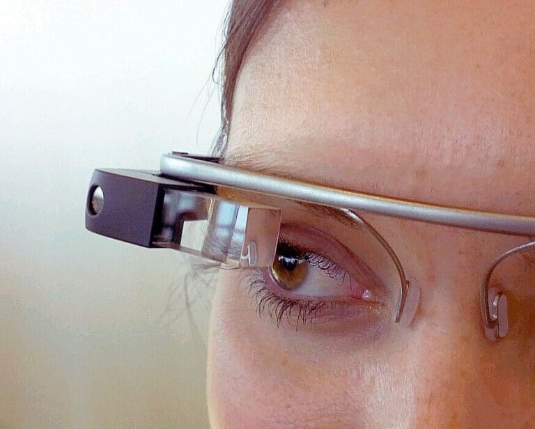 Google Glass aqlli ko‘zoynaklari nega muvaffaqiyatsizlikka uchradi