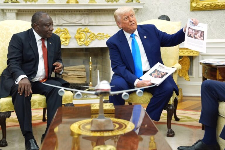 Трамп выдал фото с жертвами в ДР Конго за убийство белых в ЮАР