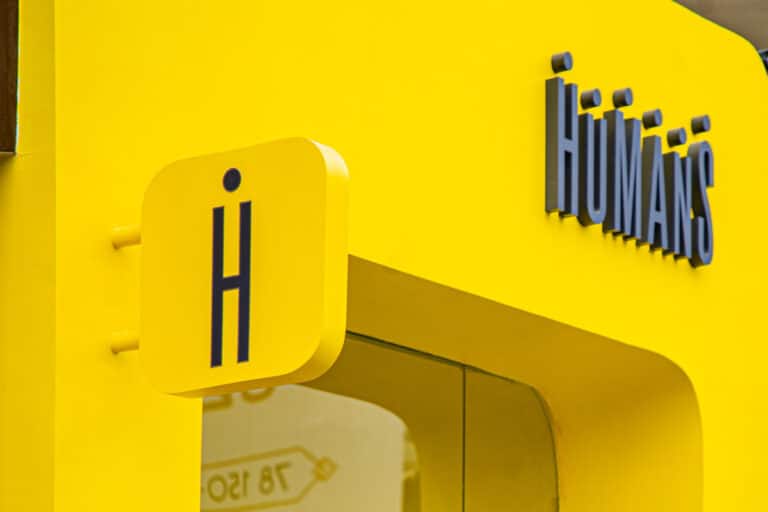 Humans – Octobank kobrending kartalari egalari uchun xizmat ko‘rsatish to‘xtatiladi