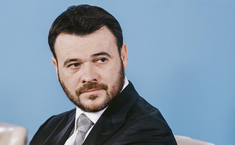 Эмин отреагировал на критику по поводу строительства курорта у Чарвака