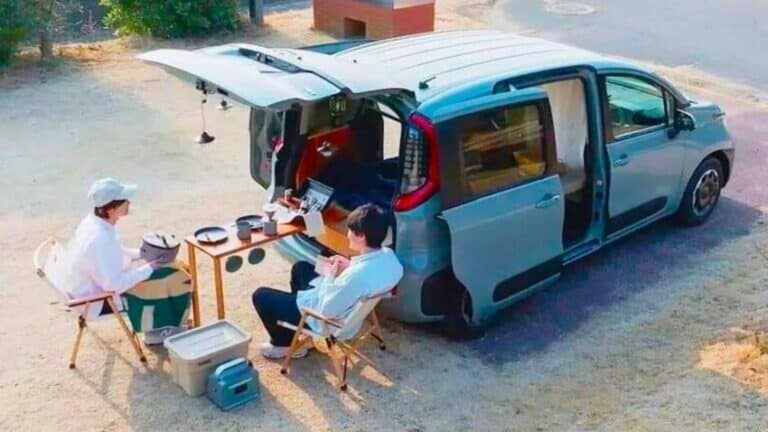 Toyota mashhur Sienta minivenini zavod darajasida kemperga aylantirmoqda
