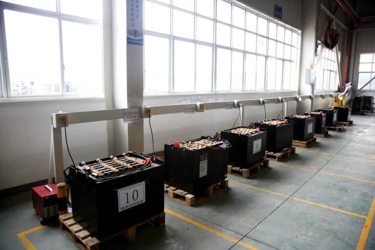 Parlament Ekologiya vaziriga elektromobil akkumulyatorlari bo‘yicha so‘rov yubordi
