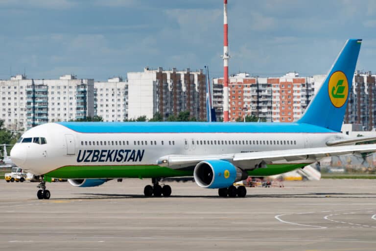 Uzbekistan Airways приостанавливает полеты в Израиль