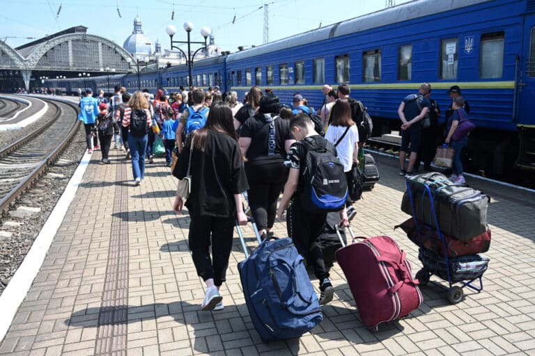 Rossiyada tibbiy sug‘urtasiz migrantlarni deportatsiya qilish taklif etilmoqda