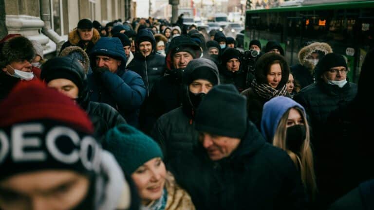 Мигрантам в России напомнили о легализации до 10 сентября
