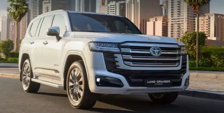 Eng kuchli Land Cruiser 300 gibrid versiyada sotuvga chiqdi