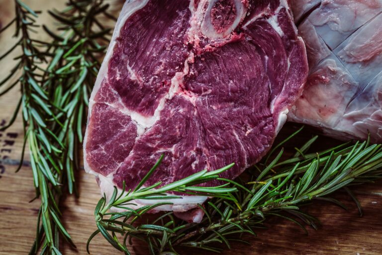 Mirziyoyev Demands Stable Meat Prices and Launches VAT Cashback Reform