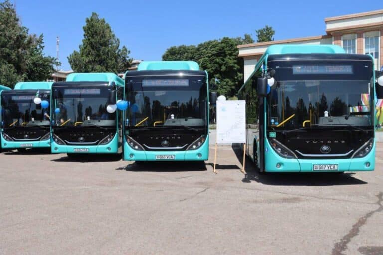 Для Ангрена приобрели 15 новых автобусов Yutong