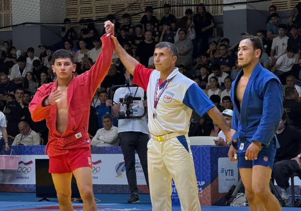 O‘zbekistonlik A’zam Rashidov sambo bo‘yicha jahon kubogida oltin medalni qo‘lga kiritdi / Foto: UzA