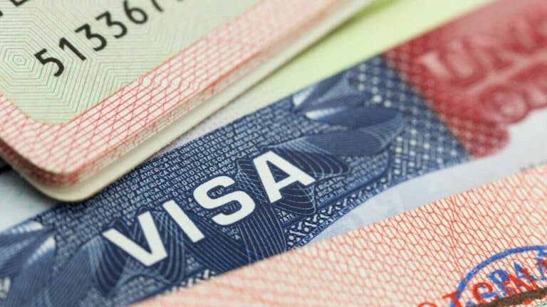 64% заявок на американские визы от узбекистанцев отклонены